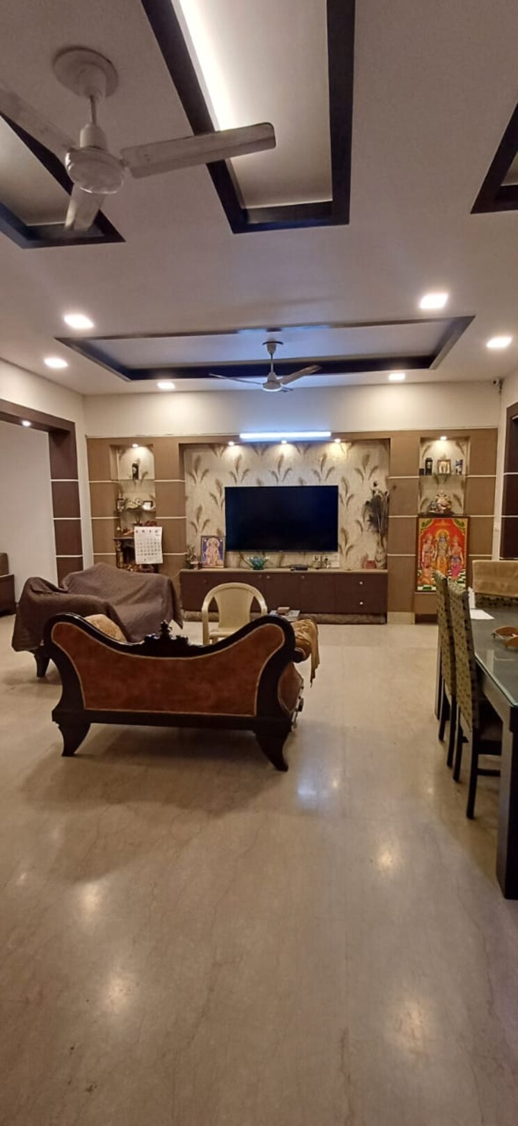 Living Room, sector 19 6+ Bedroom 350 Sq.Yd. Independent House In Sector 19 Faridabad 8813606