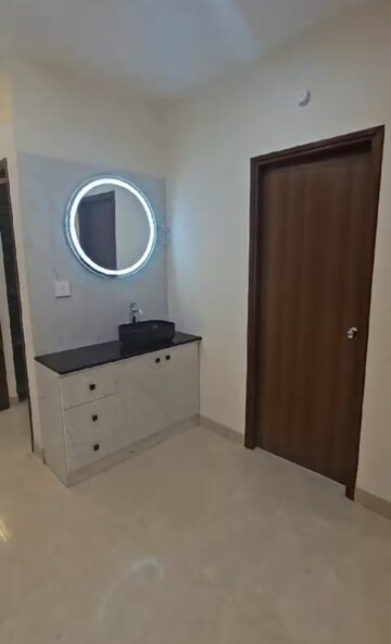 Bathroom in 2.5 BHK Apartment at Aurobindo Kohinoor, Serilingampally – for Rent