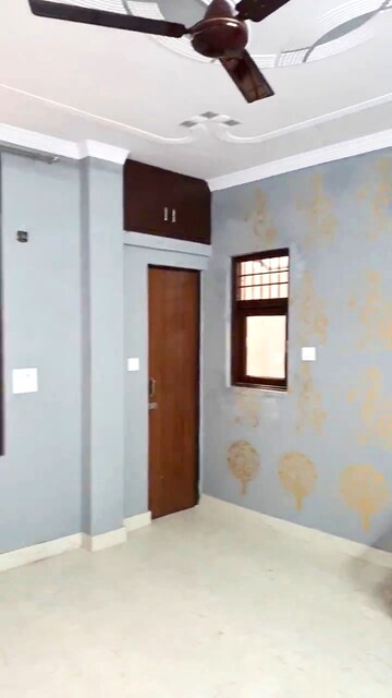 Room in 1 BHK Builder Floor at Mehrauli – for Rent