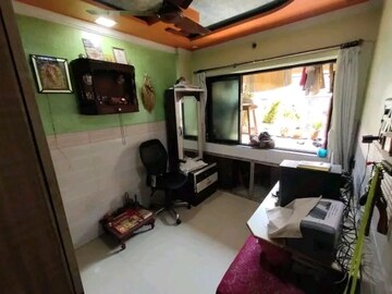Master Bedroom in 2 BHK Apartment at Vini Heights, Nalasopara West – for Sale