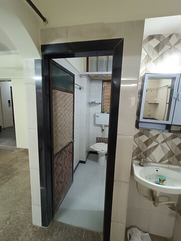 Master Bedroom in 2 BHK Apartment at Charkop Sector 3 – for Rent