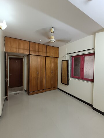 Room in 2 BHK Apartment at Charkop Sector 3 – for Rent
