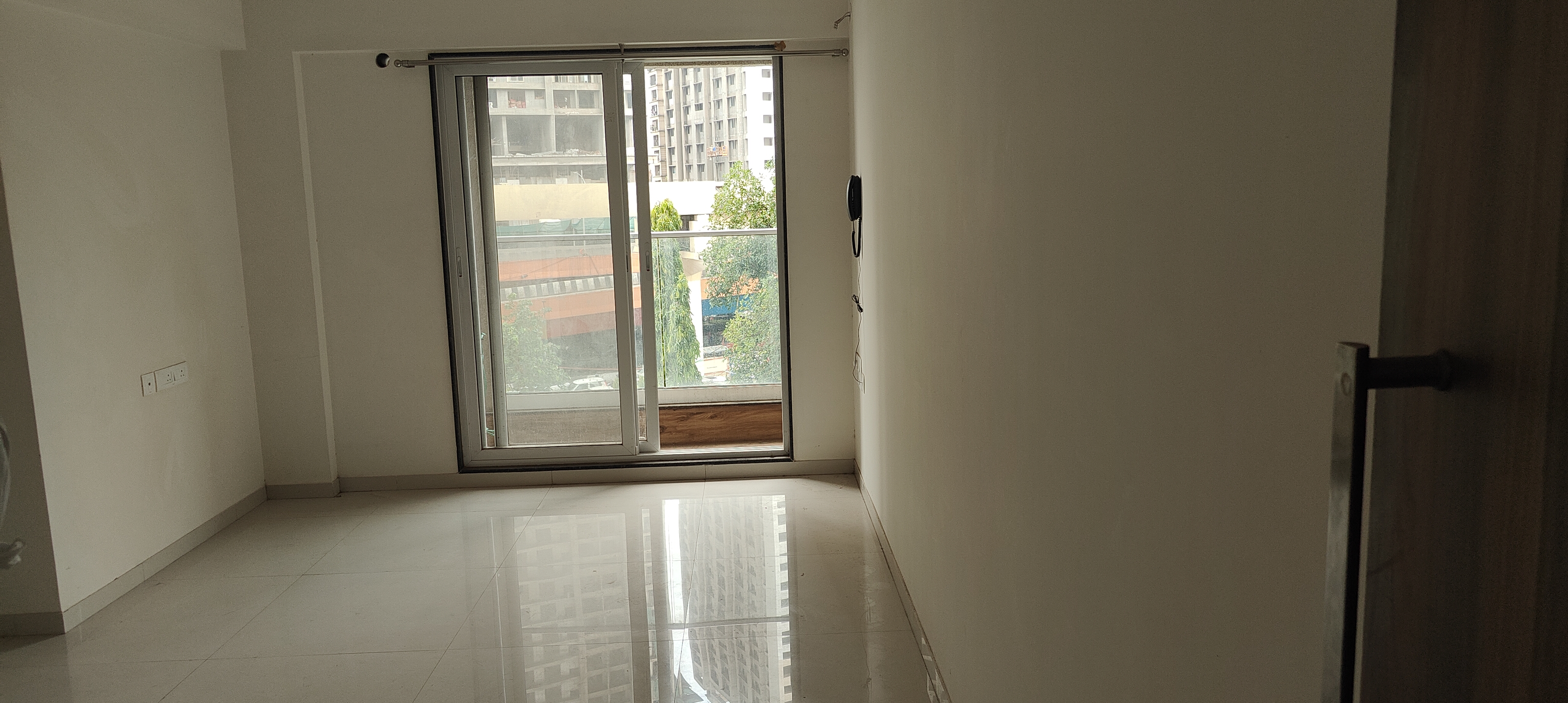 2 BHK Apartment For Rent in Ashar Axis