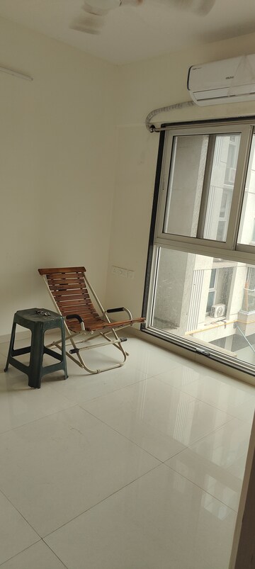Bedroom in 2 BHK Apartment at Ashar Axis, Majiwada – for Rent