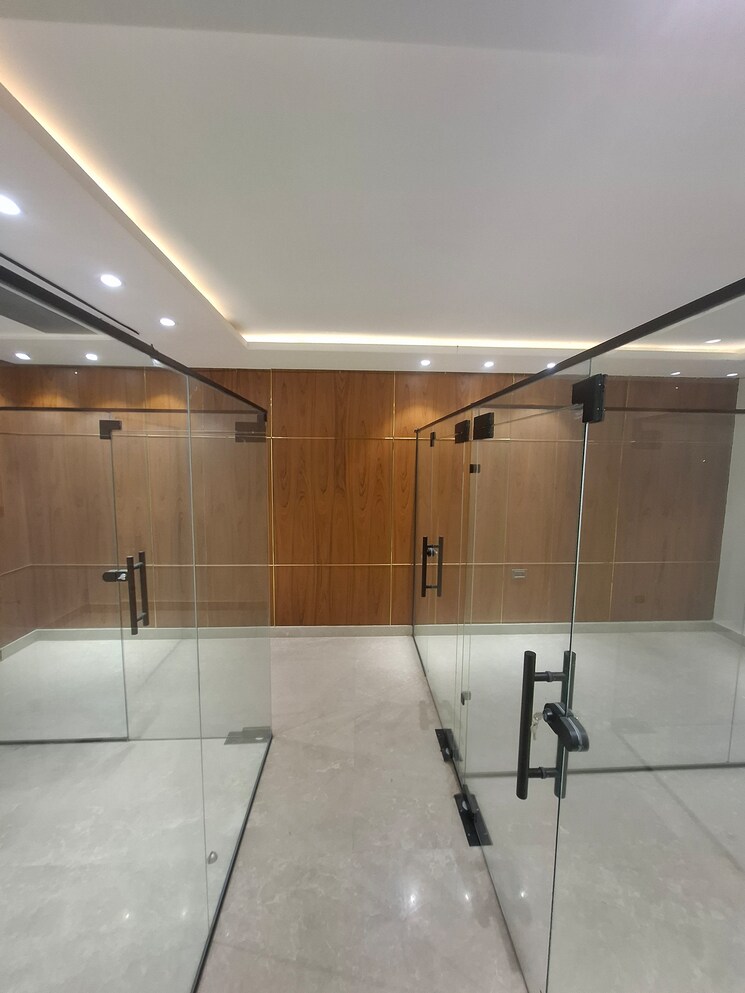 undefined, pushpanjali enclave Commercial Office Space 3000 Sq.Ft. In Pushpanjali Enclave Delhi 8813685