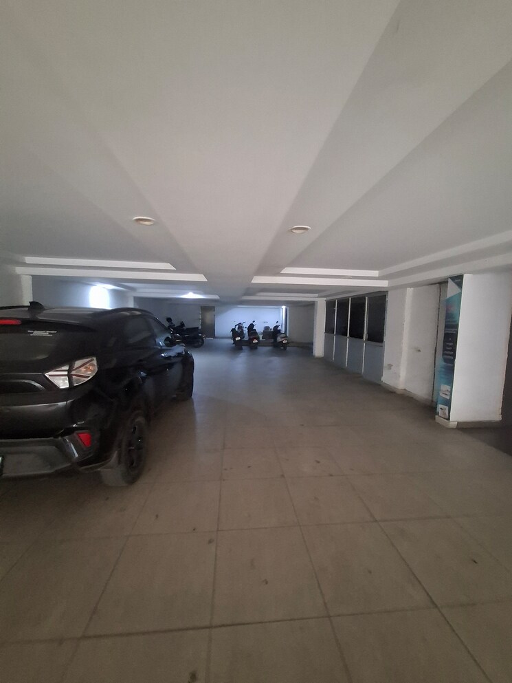 undefined, pushpanjali enclave Commercial Office Space 3000 Sq.Ft. In Pushpanjali Enclave Delhi 8813685