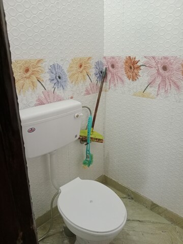 Bathroom in 1.5 BHK Builder Floor at Sector 18 – for Rent