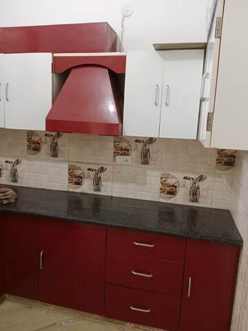 Kitchen in 1.5 BHK Builder Floor at Sector 18 – for Rent