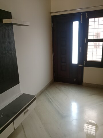 Room in 2 BHK Builder Floor at Sector 18 – for Rent