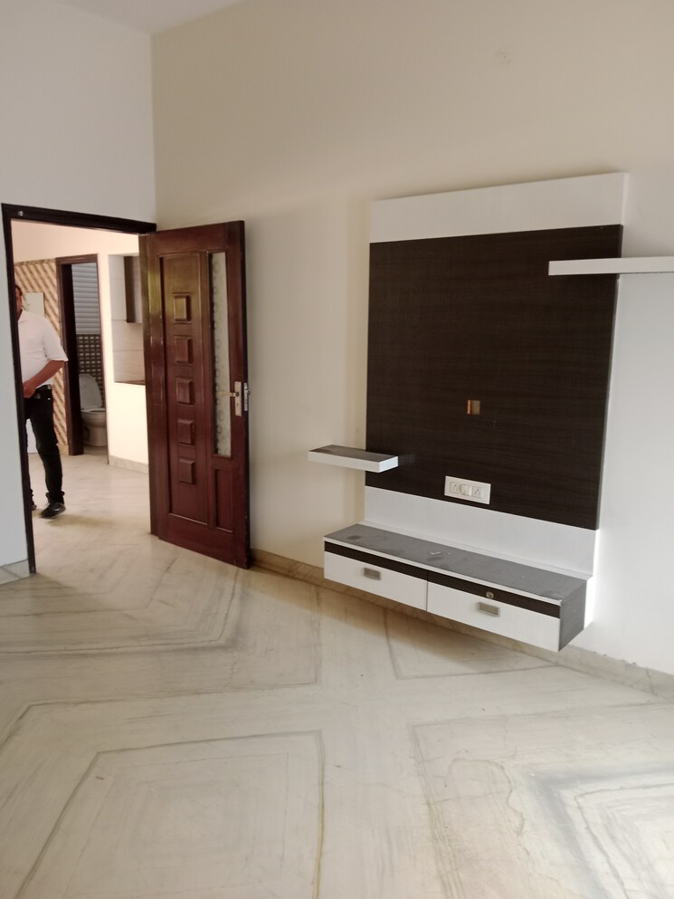 Room, sector 18 2 Bedroom 1352 Sq.Ft. Builder Floor In Sector 18 Panipat 8813700