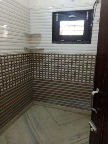 Bathroom in 2 BHK Builder Floor at Sector 18 – for Rent