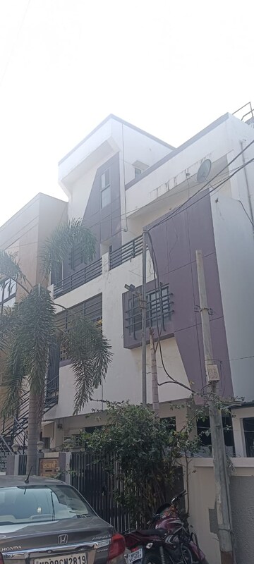 5 BHK Independent House – Exterior View View at Yashwant Niwas Road - for Sale