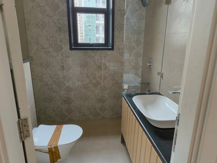 Bathroom, signature-global-city-63a 3 Bedroom 2384 Sq.Ft. Builder Floor In Sector 63a Gurgaon 8809451