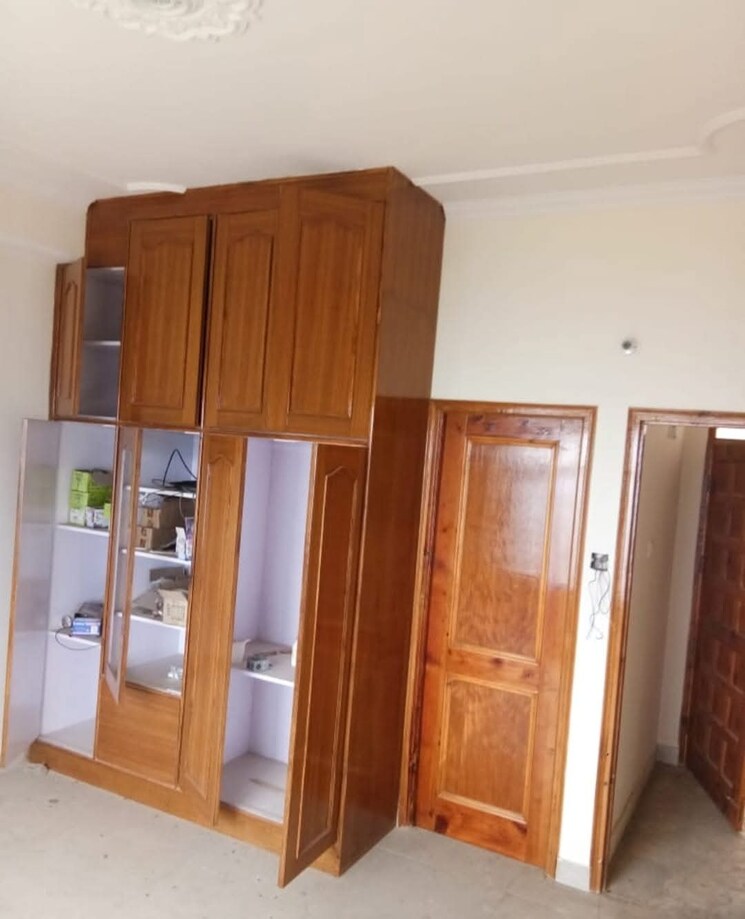 Room, sankat mochan 5 Bedroom 2400 Sq.Ft. Apartment In Sankat Mochan Shimla 8813710