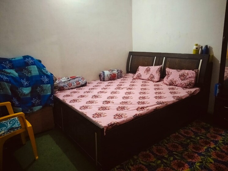 Master Bedroom, kamyana bharari road 6+ Bedroom 1000 Sq.Ft. Independent House In Kamyana Bharari Road Shimla 8813717