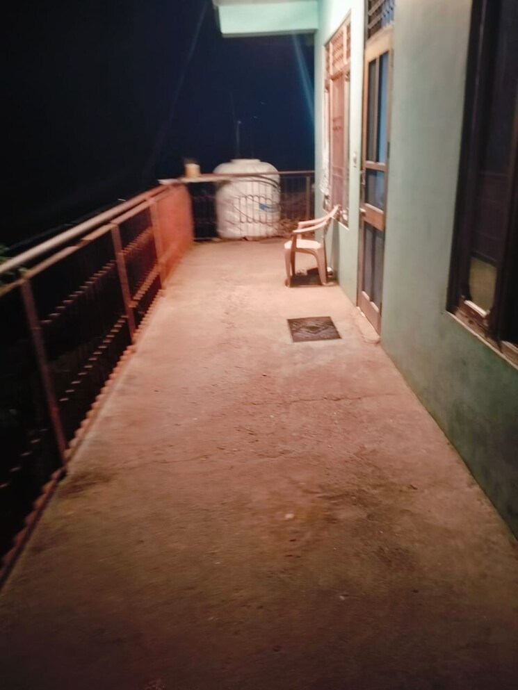 Master Bedroom, kamyana bharari road 6+ Bedroom 1000 Sq.Ft. Independent House In Kamyana Bharari Road Shimla 8813717