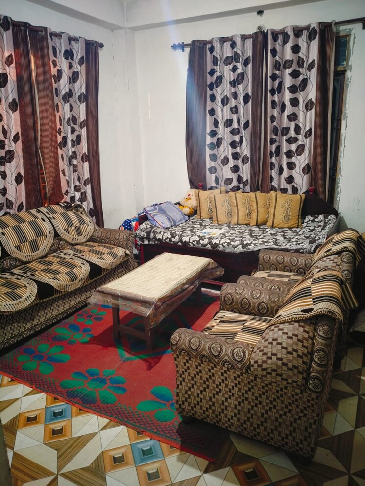 Master Bedroom, kamyana bharari road 6+ Bedroom 1000 Sq.Ft. Independent House In Kamyana Bharari Road Shimla 8813717