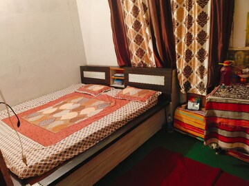Master Bedroom in 6+ BHK Independent House at Kamyana Bharari Road – for Sale