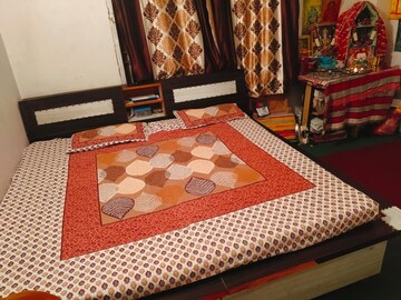 Master Bedroom in 6+ BHK Independent House at Kamyana Bharari Road – for Sale