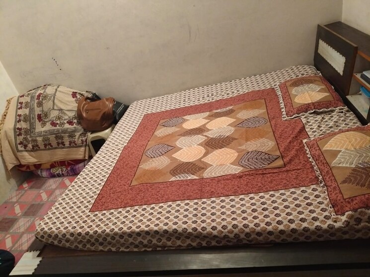 Master Bedroom, kamyana bharari road 6+ Bedroom 1000 Sq.Ft. Independent House In Kamyana Bharari Road Shimla 8813717