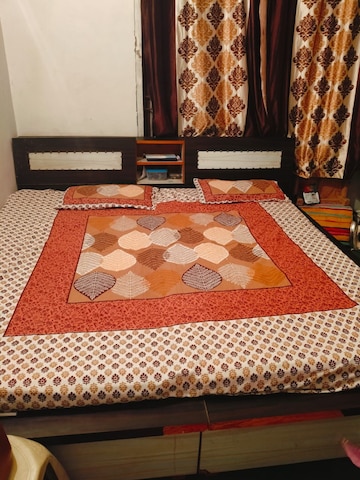 Master Bedroom in 6+ BHK Independent House at Kamyana Bharari Road – for Sale