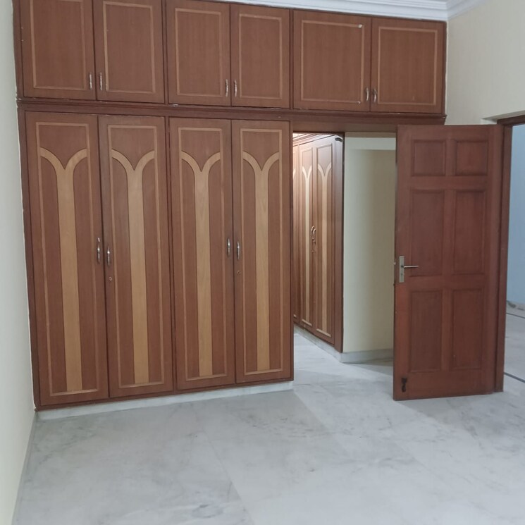 Room, btm layout 3 Bedroom 2400 Sq.Ft. Independent House In Btm Layout Bangalore 8813716