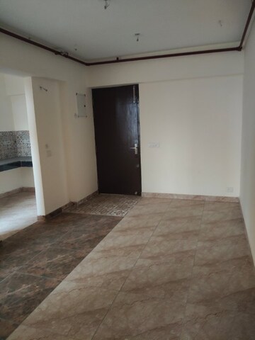 Room in 3.5 BHK Apartment at Rise Organic Homes, Mahurali – for Rent