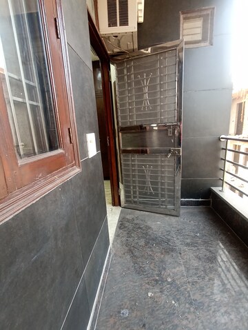 Balcony in 2.5 BHK Apartment at Navbharat Apartments, Paschim Vihar – for Rent