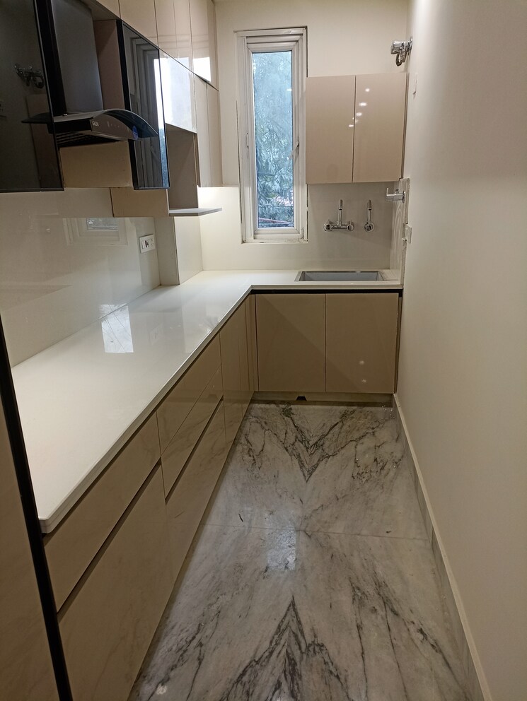 Kitchen, navbharat-apartments 2.5 Bedroom 1000 Sq.Ft. Apartment In Paschim Vihar Delhi 8813746