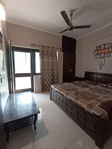 2 BHK Apartment For Rent in Sahridaya Apartments, Paschim Vihar