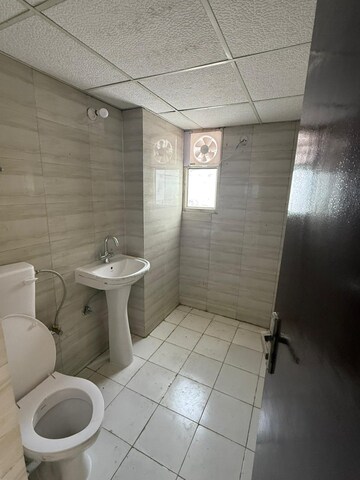 Bathroom in 2 BHK Villa at RWA Apartments Sector 41, Sector 41 – for Rent