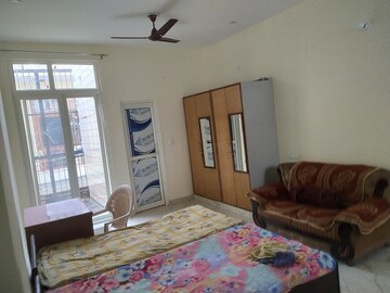 Bedroom in 2 BHK Villa at RWA Apartments Sector 41, Sector 41 – for Rent