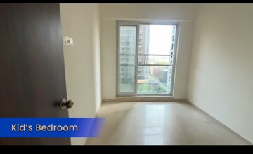 Room in 2.5 BHK Apartment at Goregaon Vivan, Goregaon West – for Sale