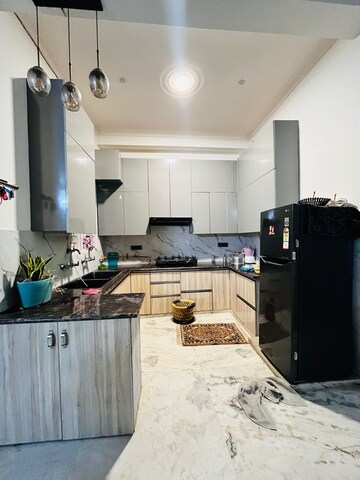 Kitchen in 2.5 BHK Builder Floor at Sector 62 – for Rent