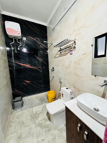 Master Bedroom in 2.5 BHK Builder Floor at Sector 62 – for Rent