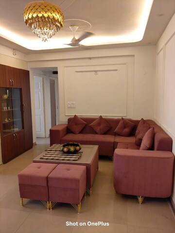 Living Room in 2.5 BHK Apartment at Supertech Cape Town, Sector 74 – for Rent