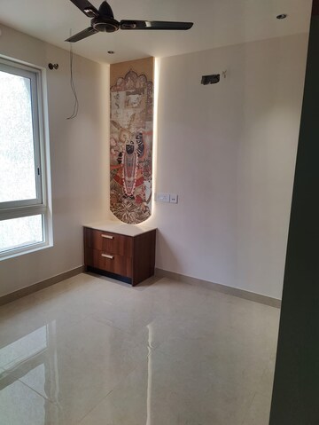 Furnished Amenities in 3 BHK Apartment at Kukatpally – for Rent