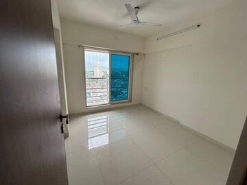 Bedroom in 2 BHK Apartment at Romell Allure, Borivali East – for Rent