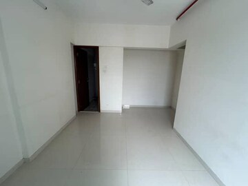 Master Bedroom in 2 BHK Apartment at Romell Allure, Borivali East – for Rent