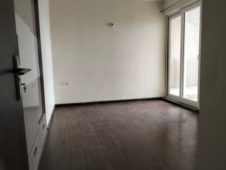 Room, bptp-discovery-park 3 Bedroom 1860 Sq.Ft. Apartment In Sector 80 Faridabad 8814003