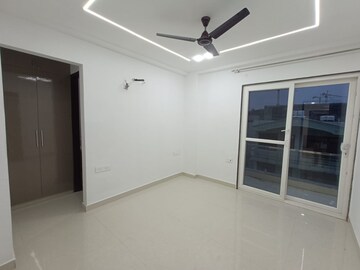 3 BHK Apartment For Rent in Ireo The Corridors, Sector 67a