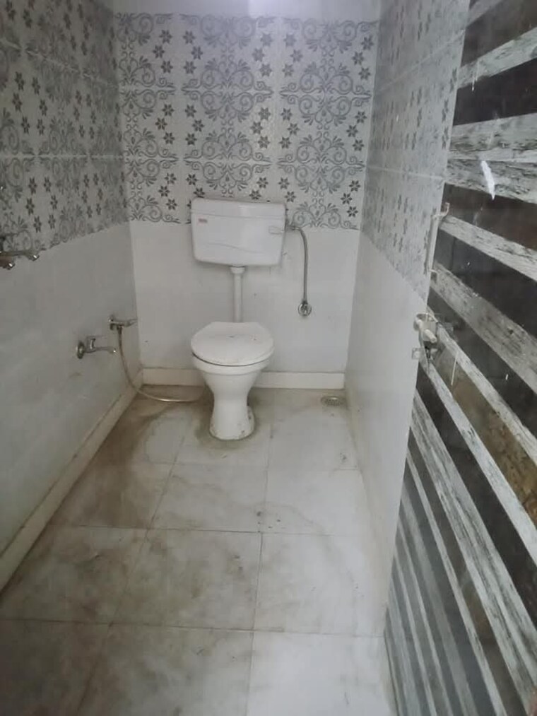 Bathroom, sa-homes-i 2.5 Bedroom 457 Sq.Ft. Builder Floor In Uttam Nagar Delhi 8814052