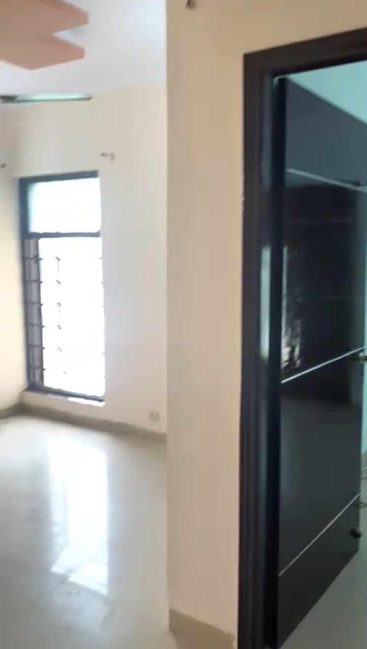 Room, shiv-sai-ozone-park 3.5 Bedroom 2100 Sq.Ft. Apartment In Sector 86 Faridabad 8814054