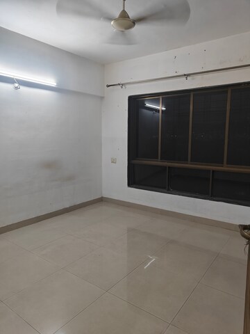 Room in 2 BHK Apartment at Meridian Apartment, Nerul Sector 6 – for Rent