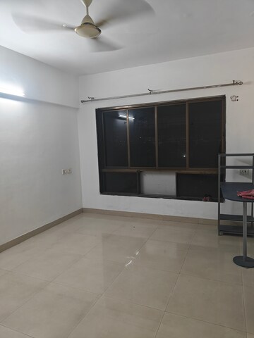 Room in 2 BHK Apartment at Meridian Apartment, Nerul Sector 6 – for Rent