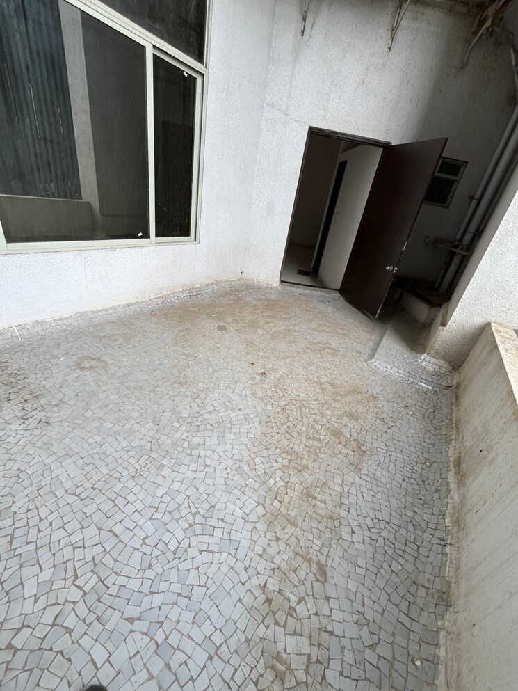 Room, seasons-business-centre Commercial Office Space 1145 Sq.Ft. In Kumbharwada Thane 8814084