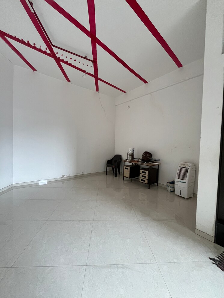 Room, seasons-business-centre Commercial Office Space 1145 Sq.Ft. In Kumbharwada Thane 8814084