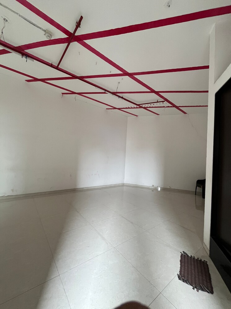 Room, seasons-business-centre Commercial Office Space 1145 Sq.Ft. In Kumbharwada Thane 8814084