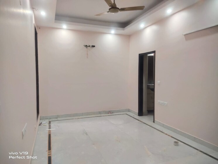 Room, boutique-residential-apartments-e-335 3 Bedroom 200 Sq.Yd. Builder Floor In East Of Kailash Delhi 8814093