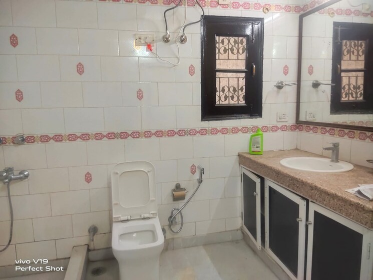 Kitchen, boutique-residential-apartments-e-335 3 Bedroom 200 Sq.Yd. Builder Floor In East Of Kailash Delhi 8814093